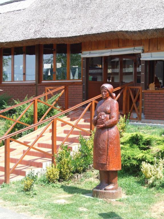 Gasztro élménybirtok - Balatonlelle-Rádpuszta Hotel Exterior foto