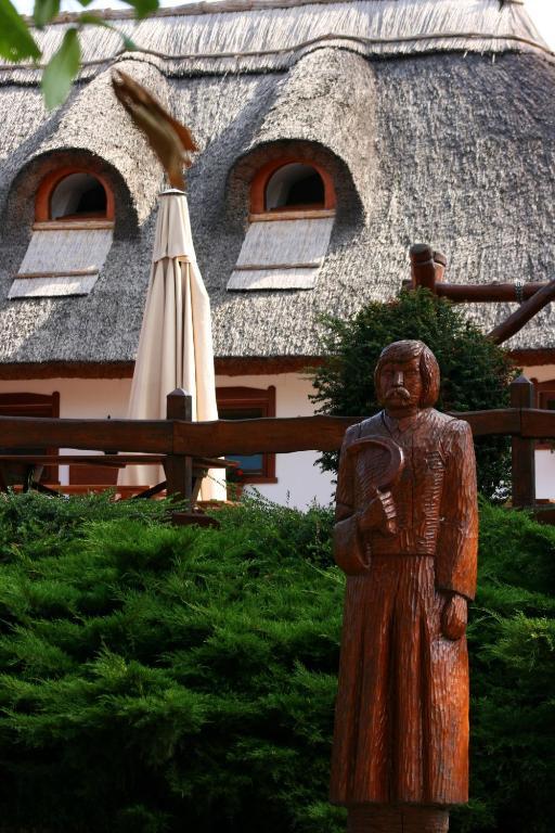 Gasztro élménybirtok - Balatonlelle-Rádpuszta Hotel Exterior foto