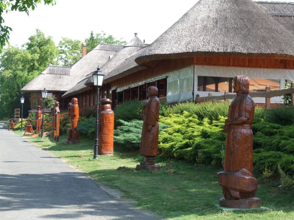 Gasztro élménybirtok - Balatonlelle-Rádpuszta Hotel Exterior foto