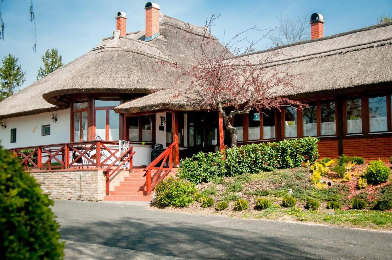 Gasztro élménybirtok - Balatonlelle-Rádpuszta Hotel Exterior foto