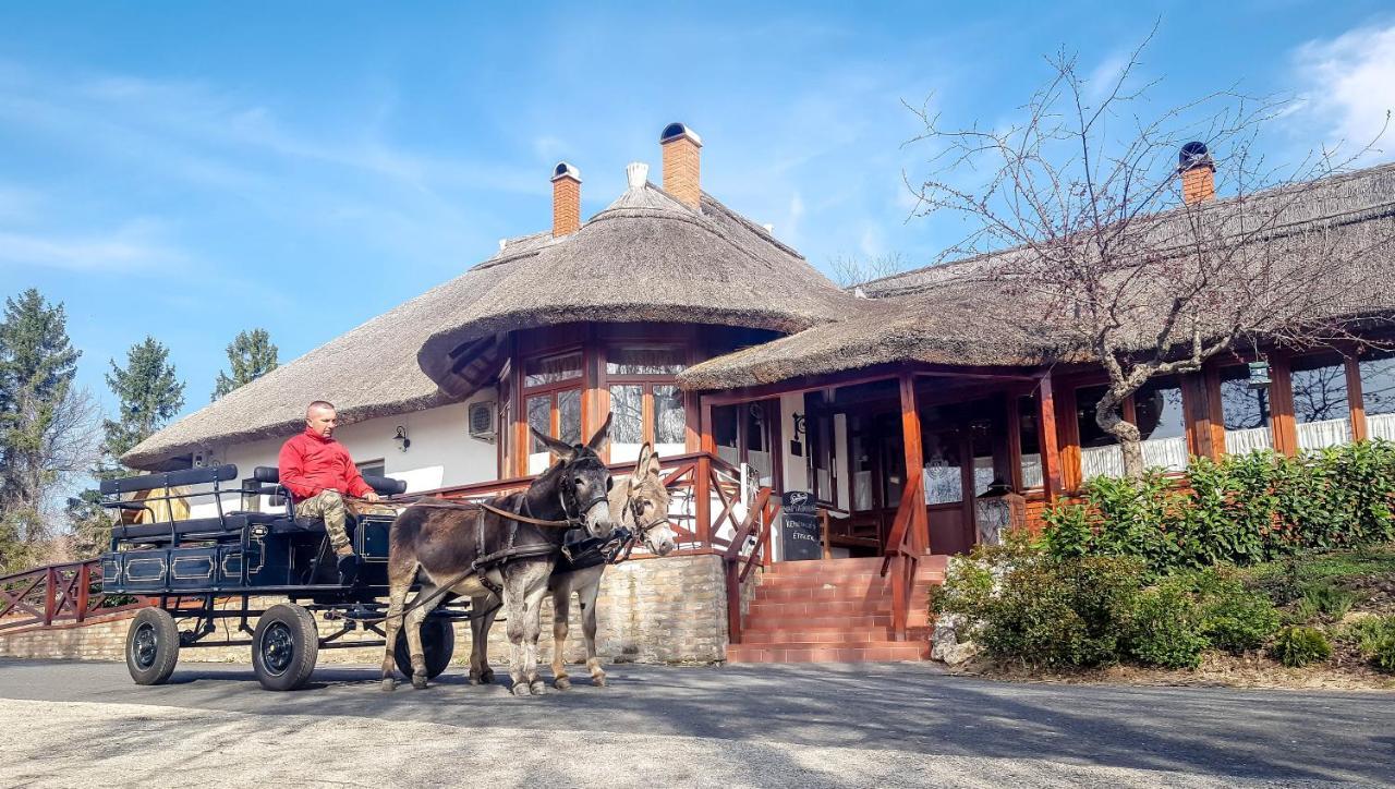 Gasztro élménybirtok - Balatonlelle-Rádpuszta Hotel Exterior foto