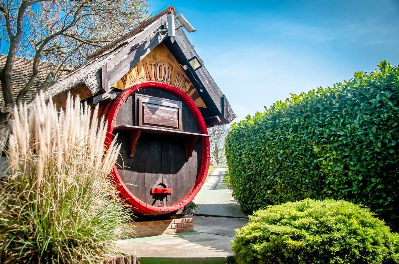 Gasztro élménybirtok - Balatonlelle-Rádpuszta Hotel Exterior foto